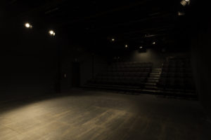 Continue関連企画 case.1｜西尾佳織（鳥公園）暗闇があるから一人になれる